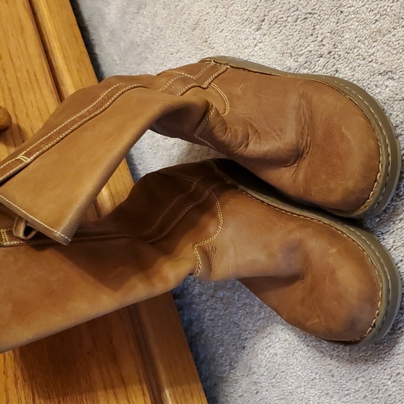 Chaco Shoes - Tan Chaco Credence boots